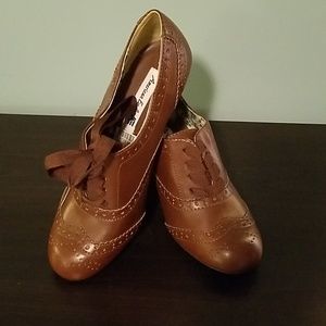 American Eagle lace up heels sz 8